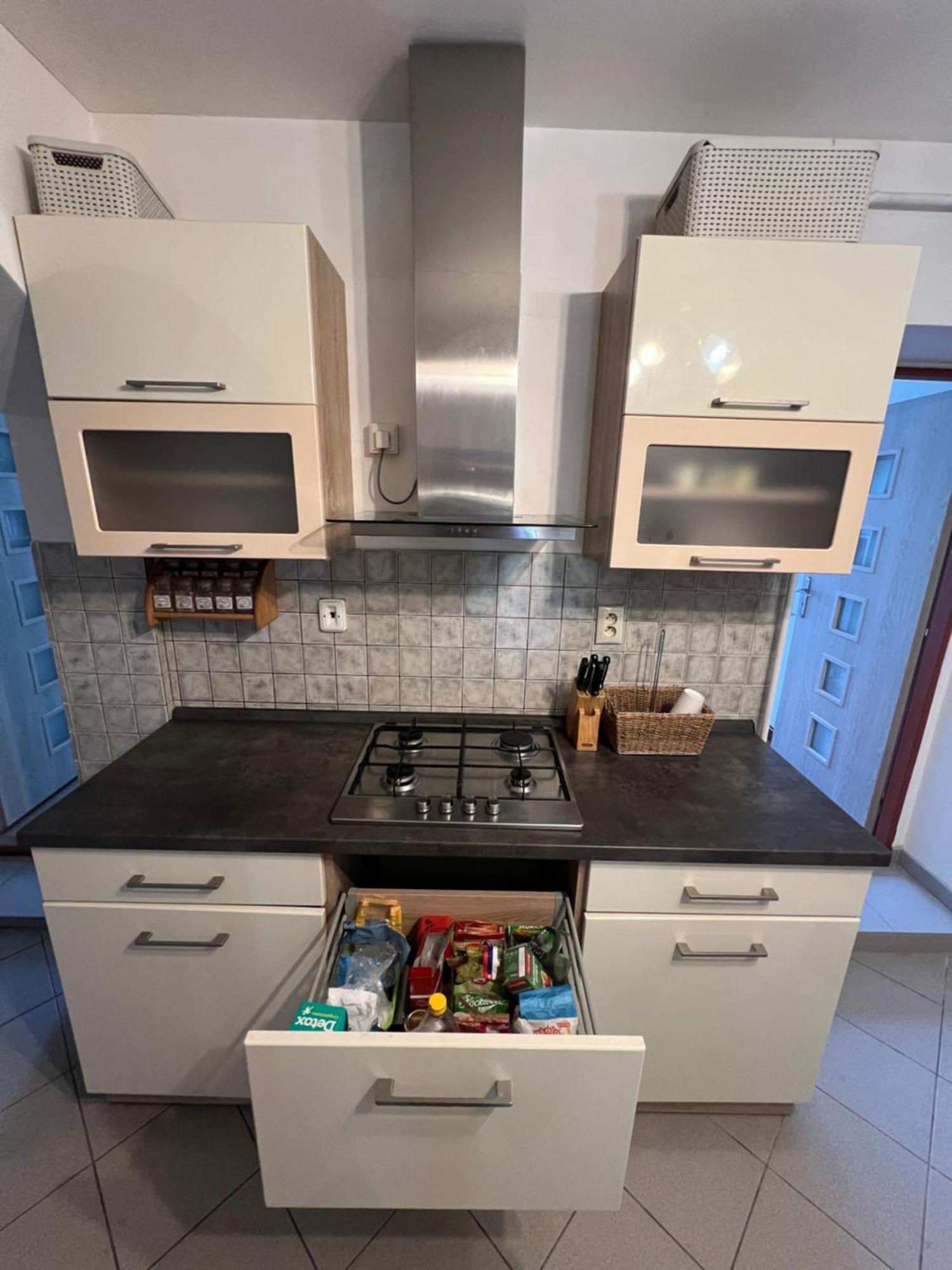 -Self-Check- 4-Bedroom Family House With Heated Tub Levice Esterno foto